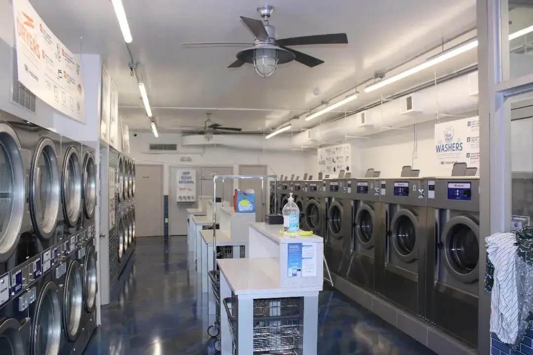 Zest Laundromat of New City thumbnail 10