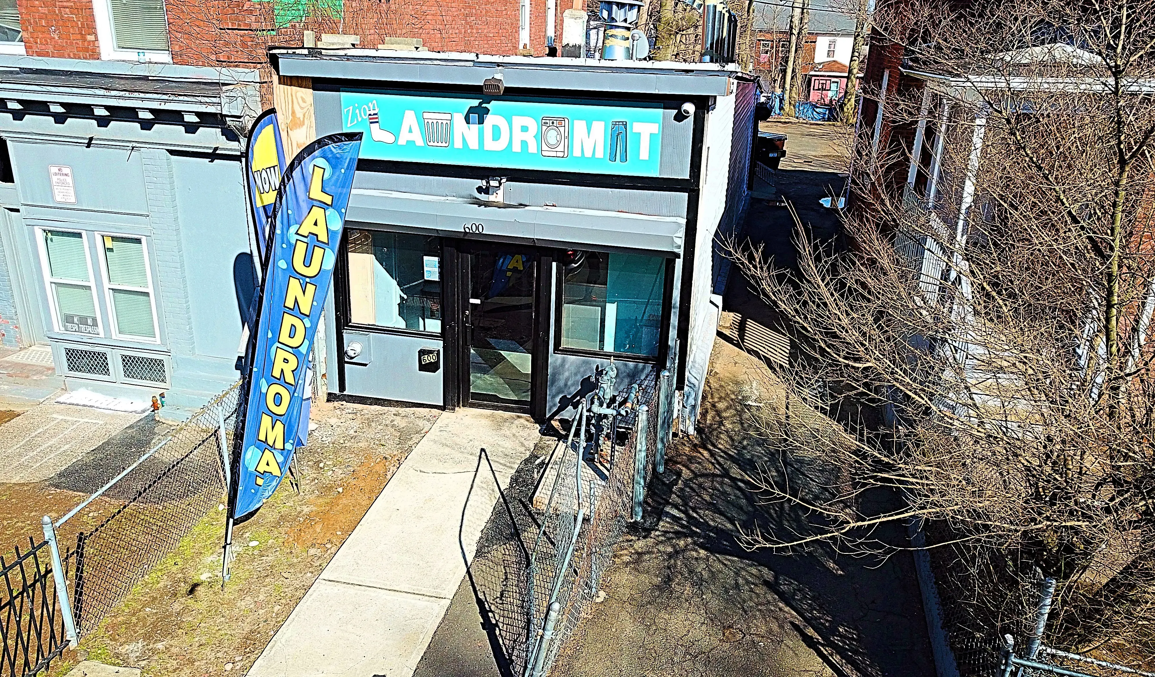 Zion Laundromat - Image 7