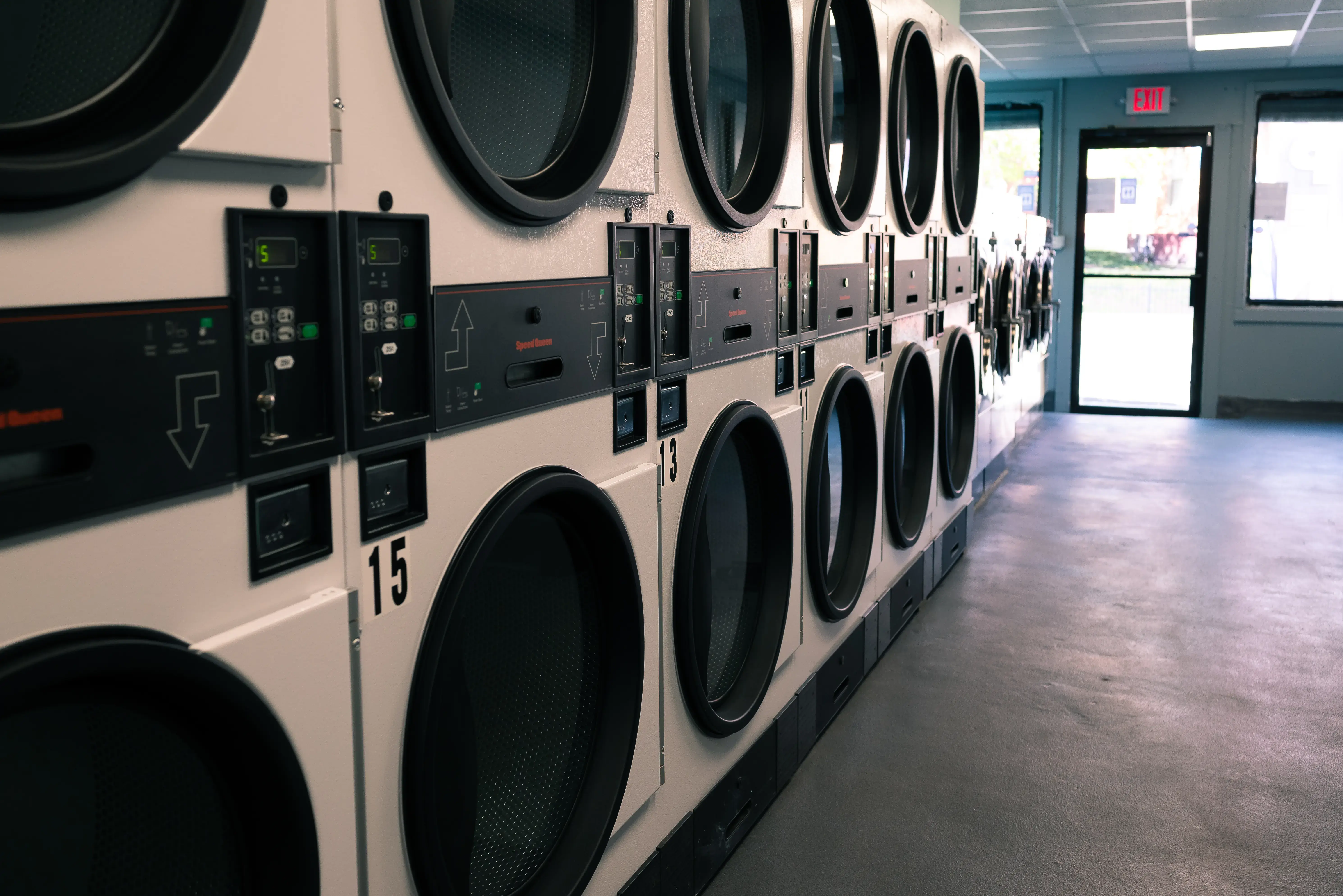 Zion Laundromat - Image 16