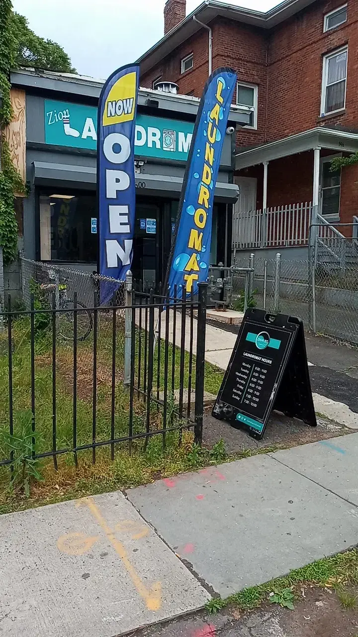 Zion Laundromat - Image 12