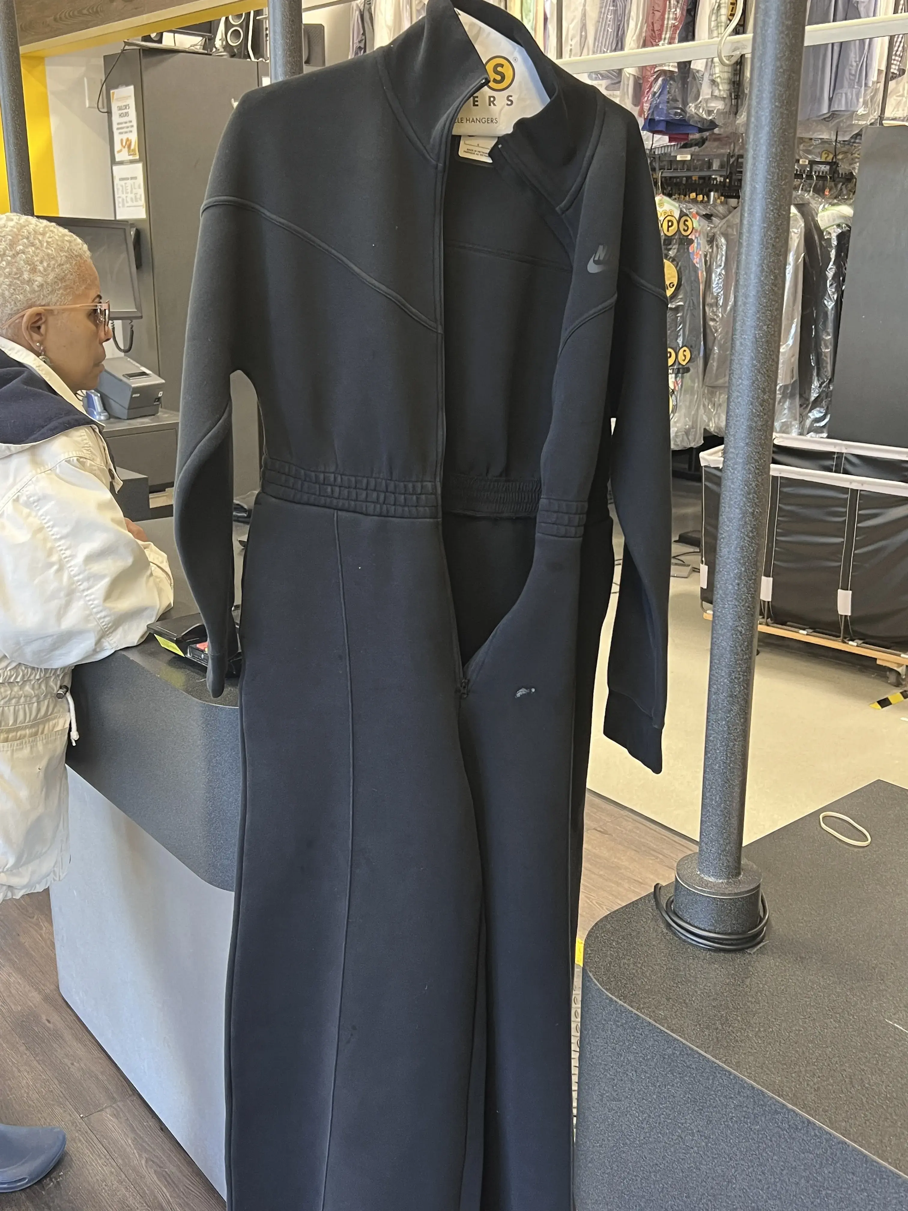 ZIPS Cleaners - Image 17