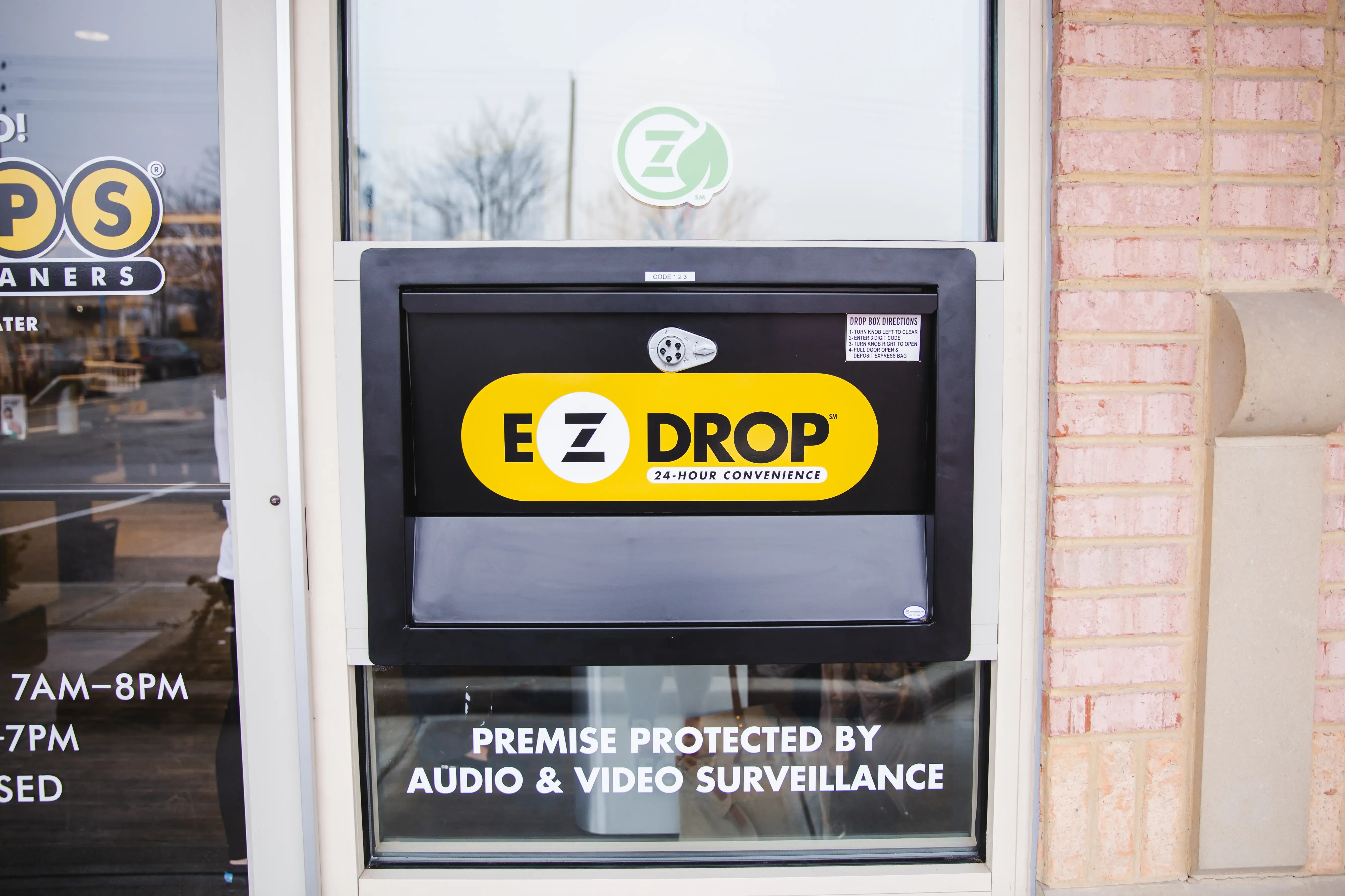 ZIPS Cleaners - Image 15