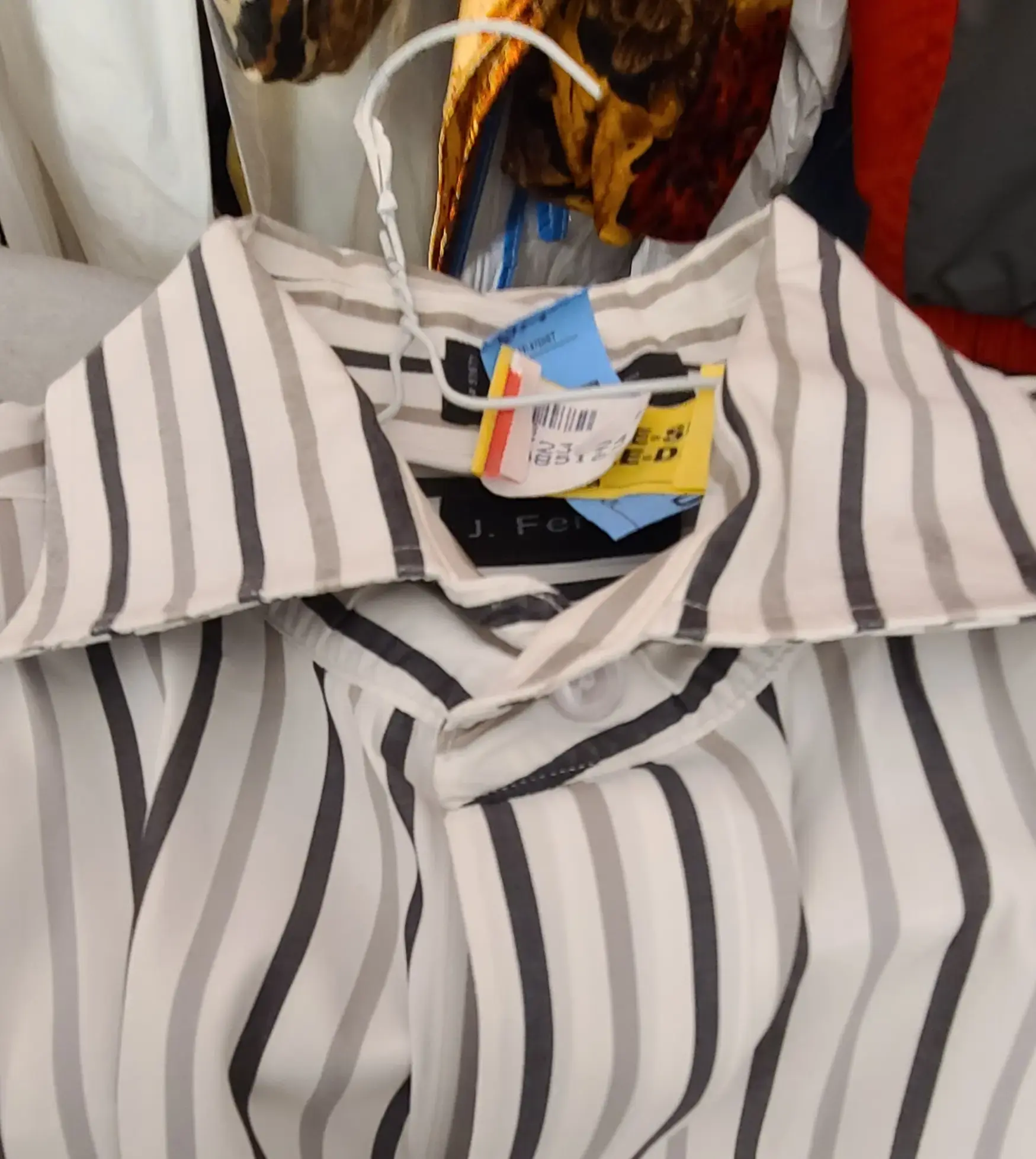 ZIPS Cleaners - Image 17