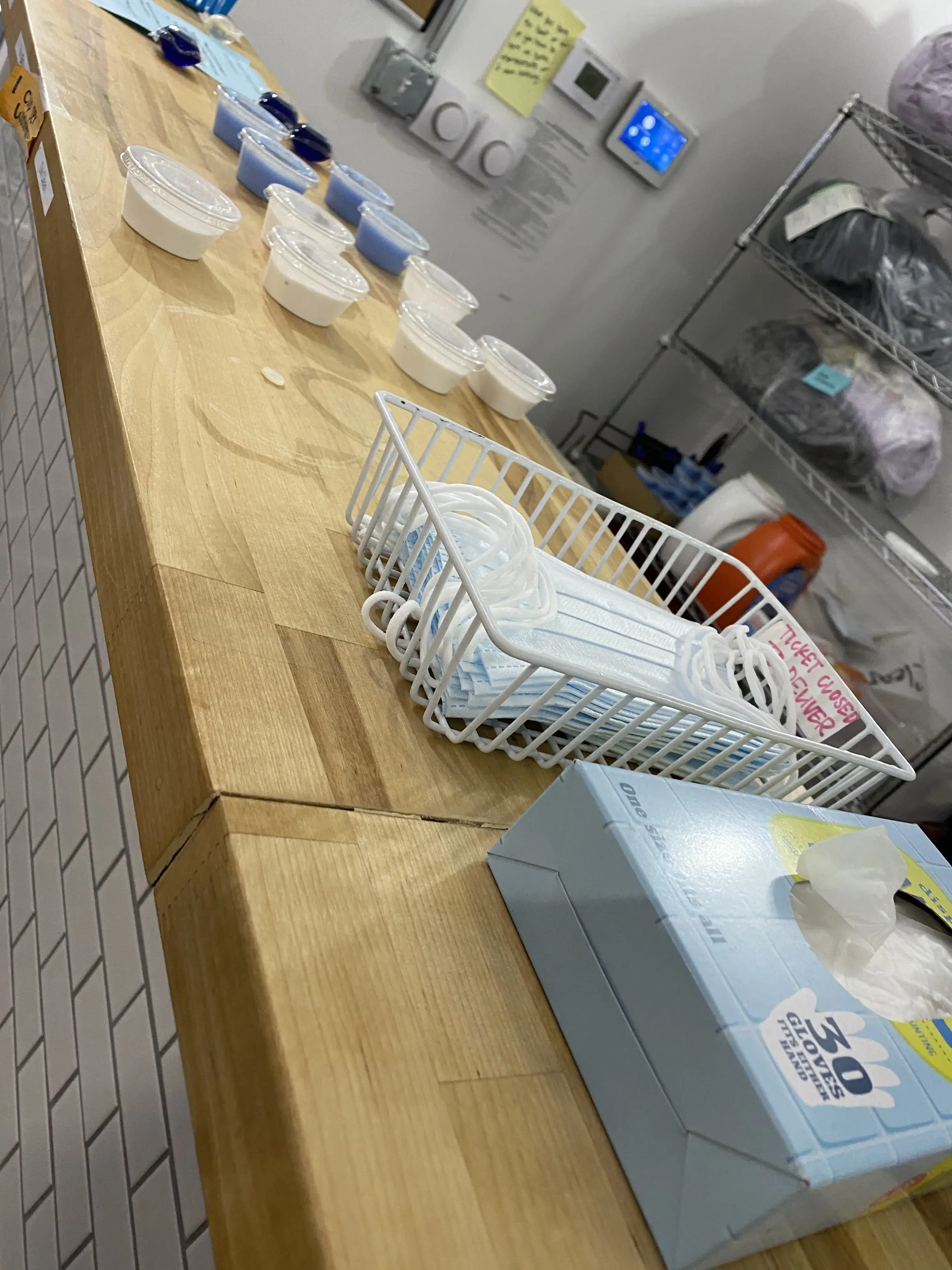 Zoom Express Laundry | East Lansing thumbnail 14