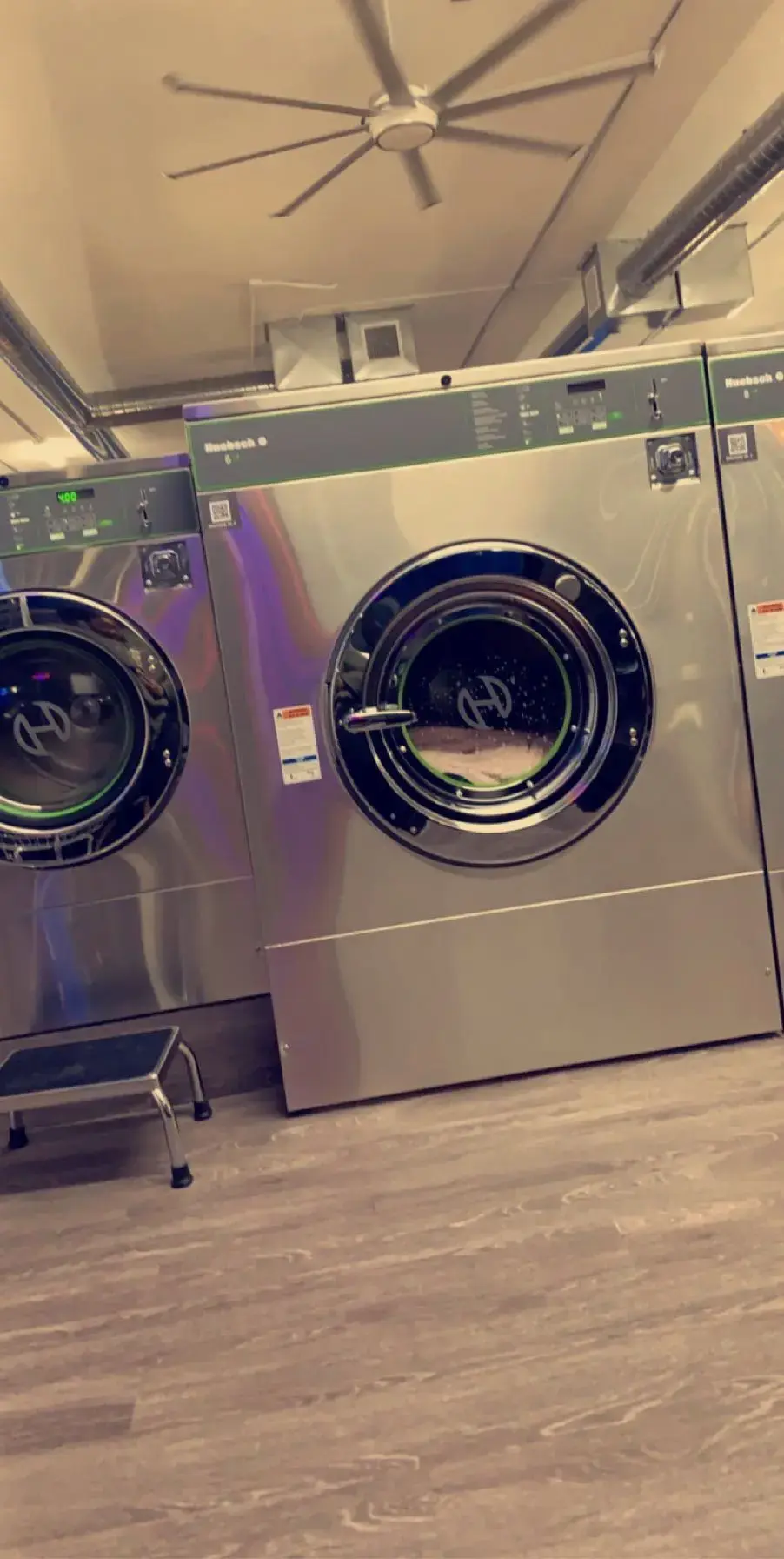 Zoom Express Laundry | East Lansing - Image 11