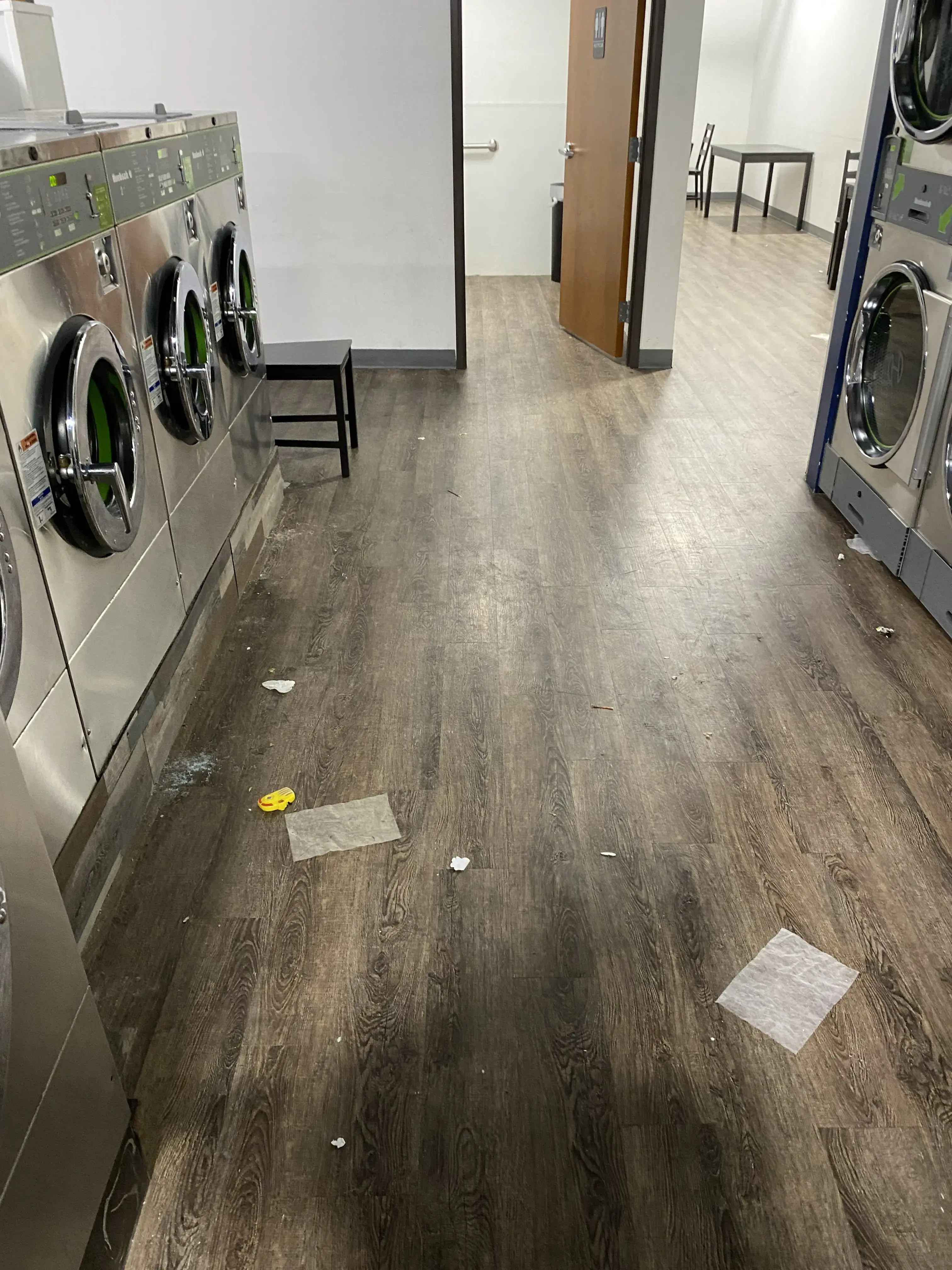 Zoom Express Laundry | Fort Worth thumbnail 13