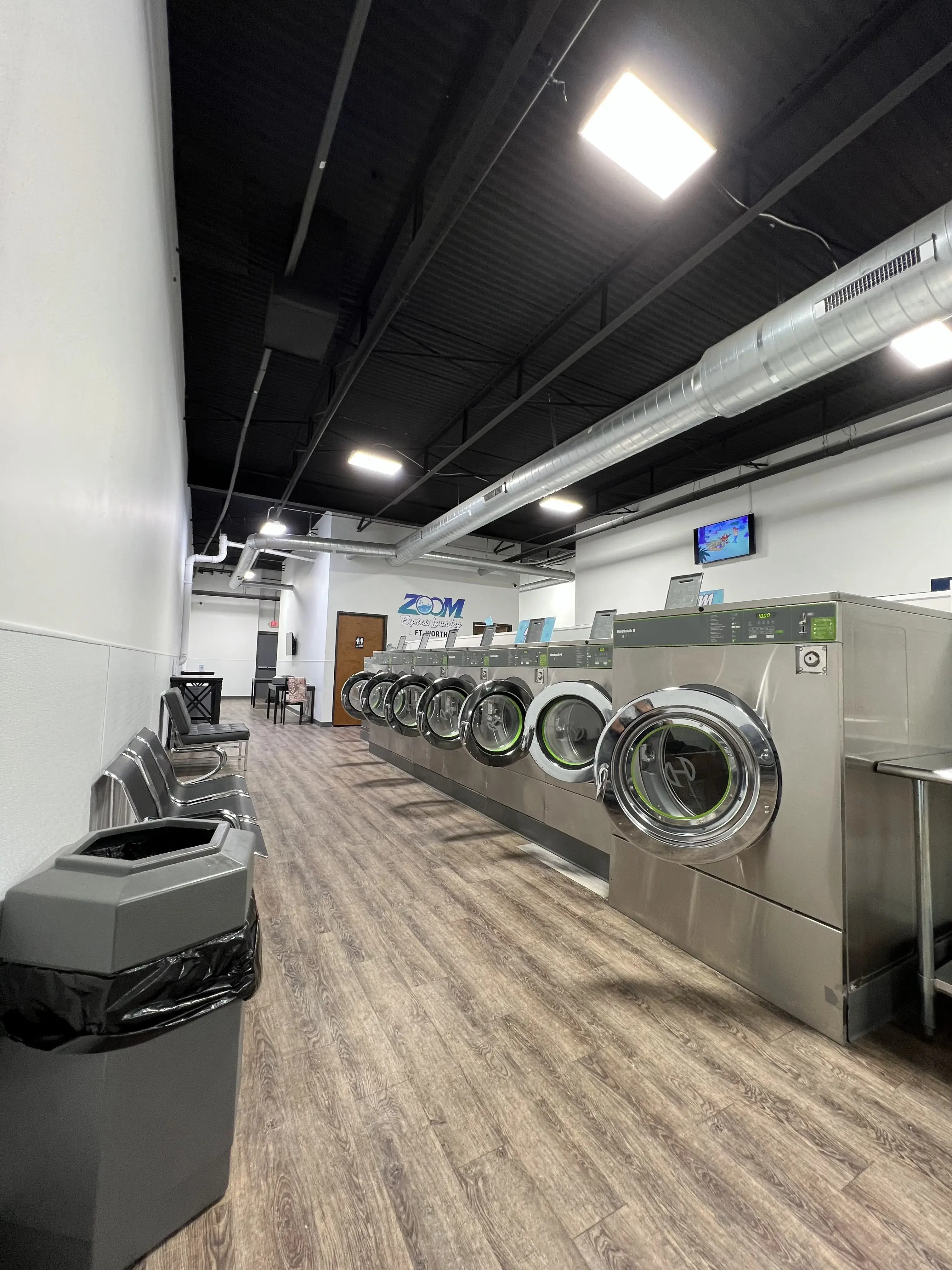 Zoom Express Laundry | Fort Worth thumbnail 5