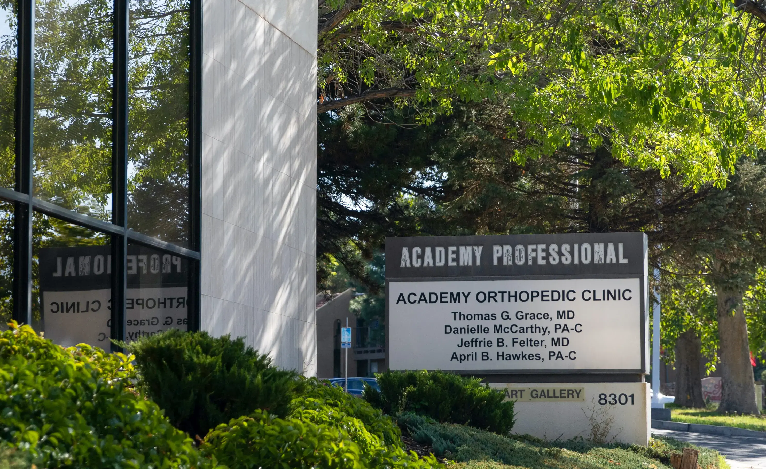 Academy Orthopaedic Clinic photo 3