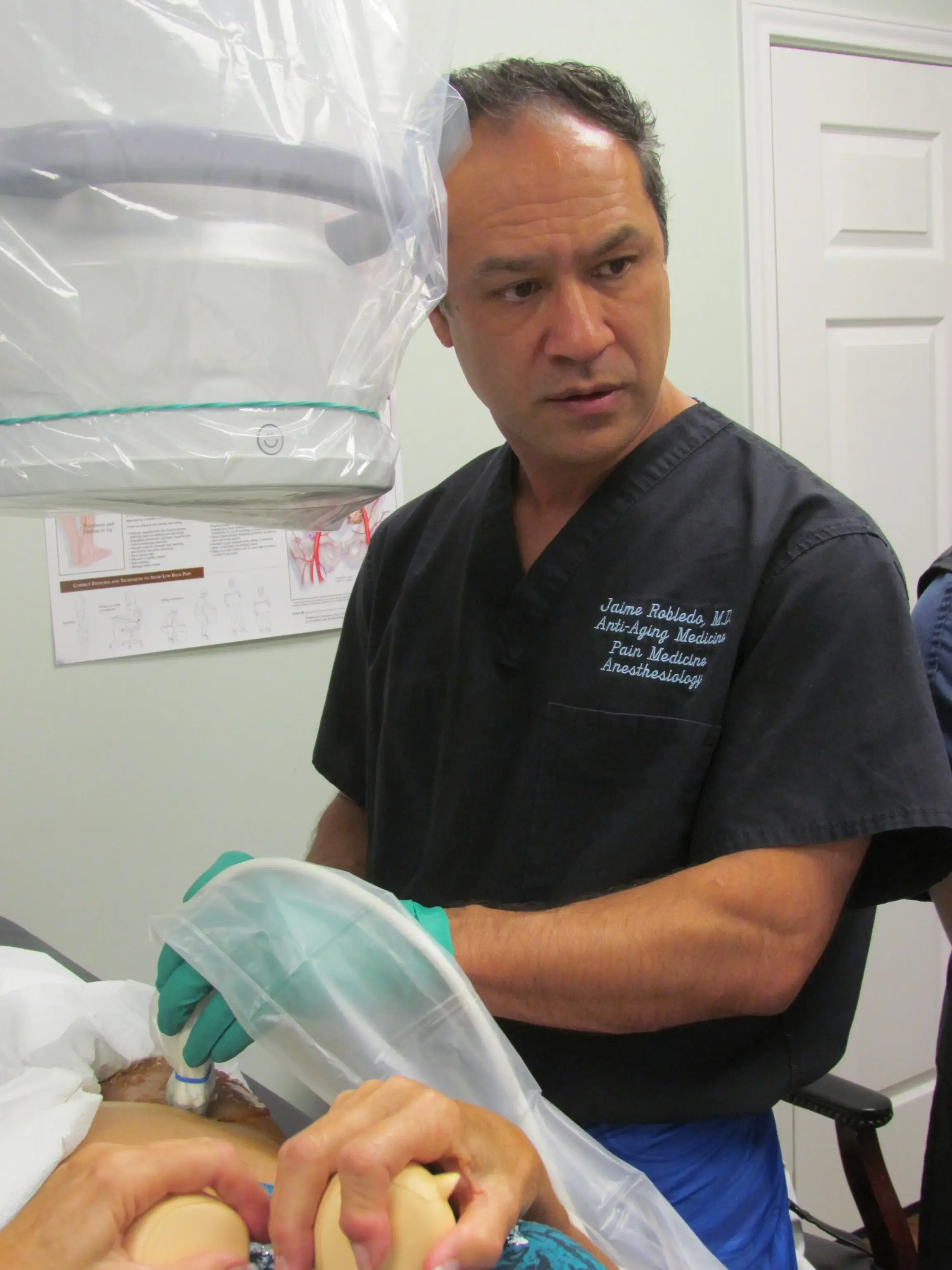 Advanced Interventional Pain Consultants Dr. Jaime Robledo photo 5