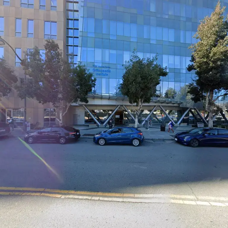 Dr. Nicholas Colyvas, MD