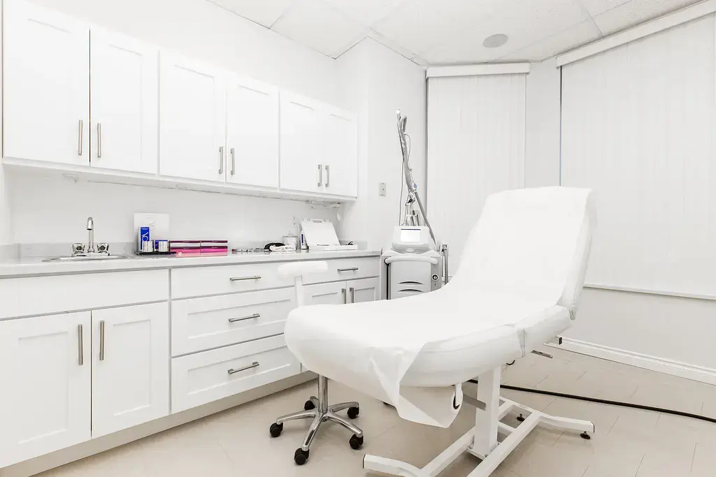 EverYoung Laser & Skin Clinics - Port Coquitlam Cosmetic Skin Care Clinic photo 2