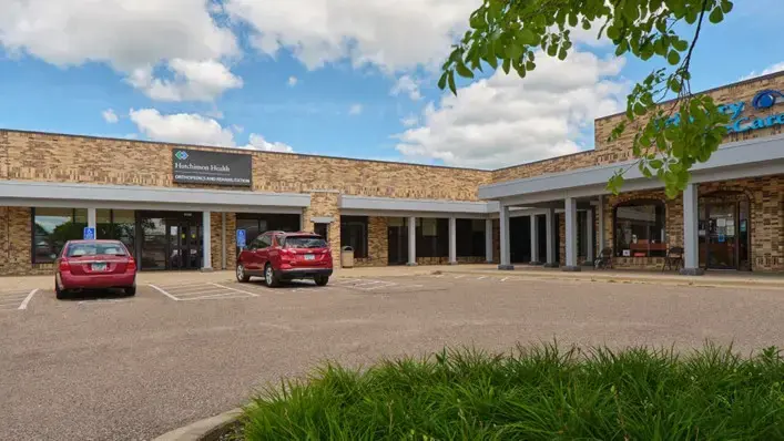 Hutchinson Health Orthopedic & Rehab Clinic - TRIA Orthopedic Clinicians photo 2