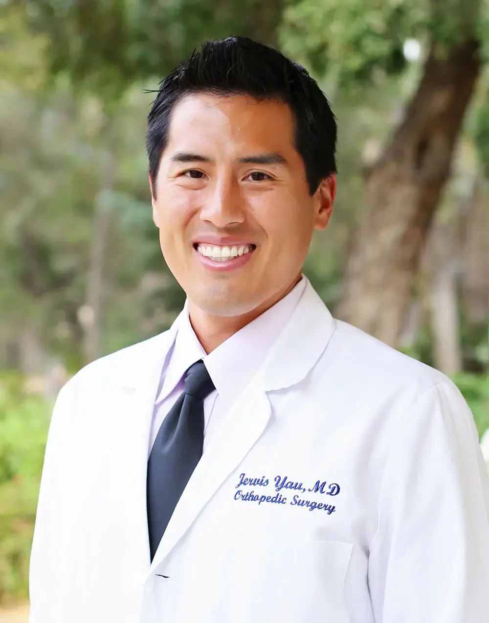 Jervis Yau, MD- Sports Orthopedic Surgeon photo 3