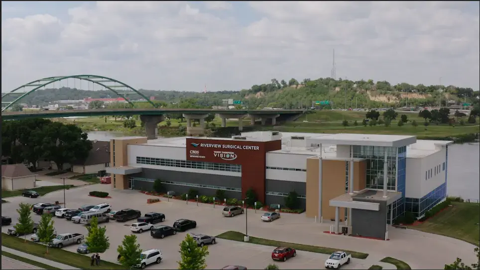 Phinit Phisitkul, MD photo 3