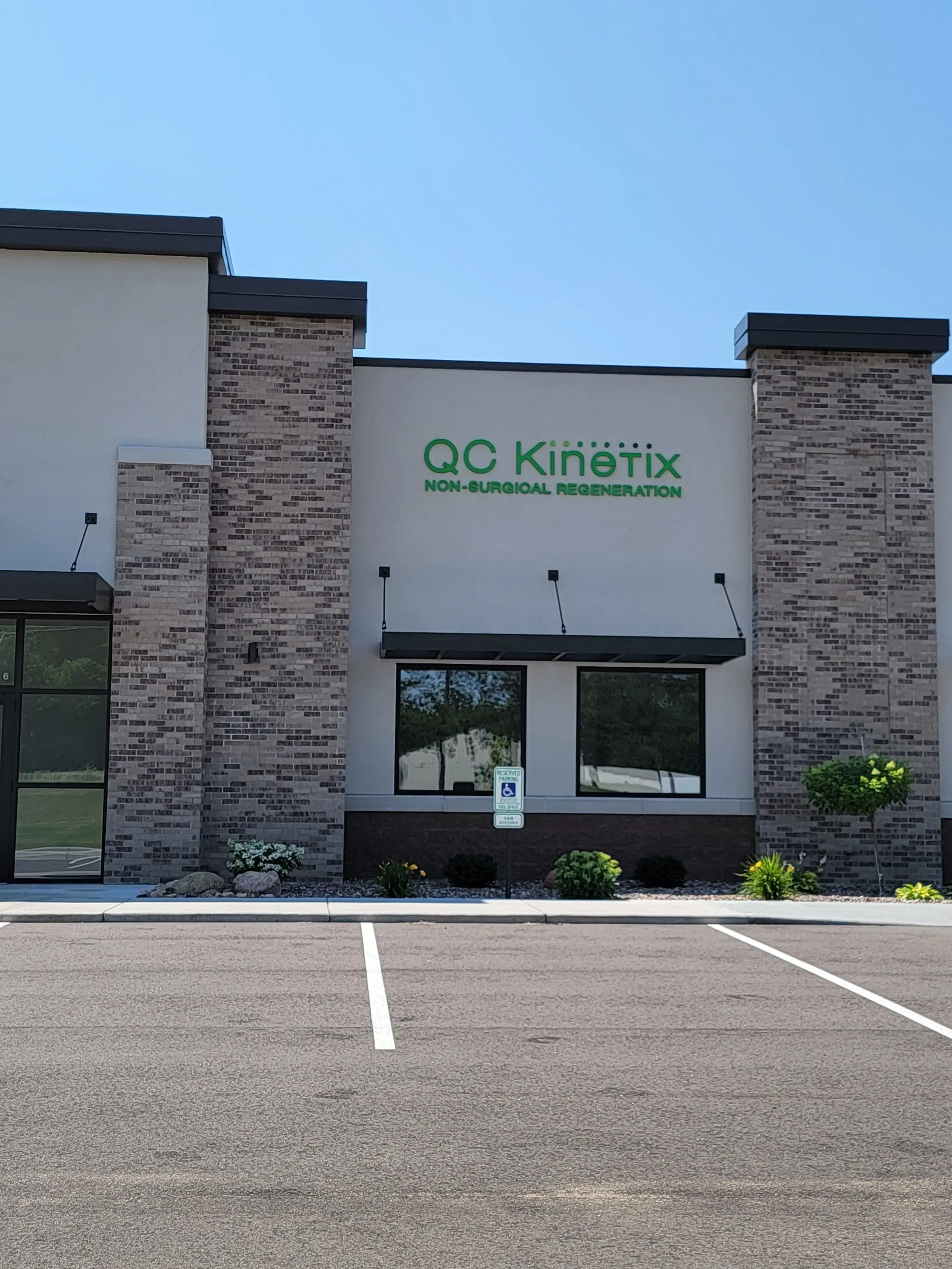 QC Kinetix (Altoona) photo 2