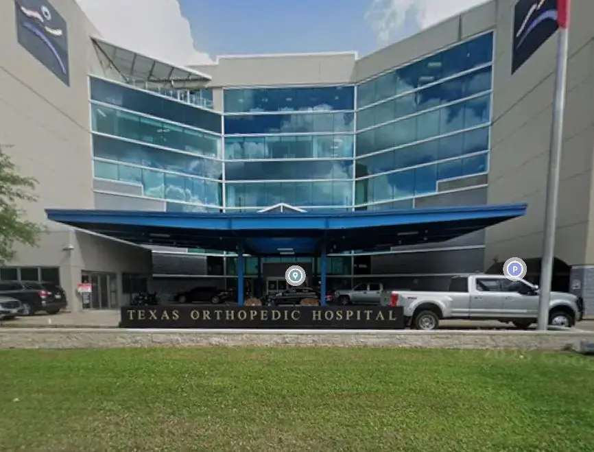 Randy Luo, MD, MBA - Hand and Upper Extremity Surgeon photo 2