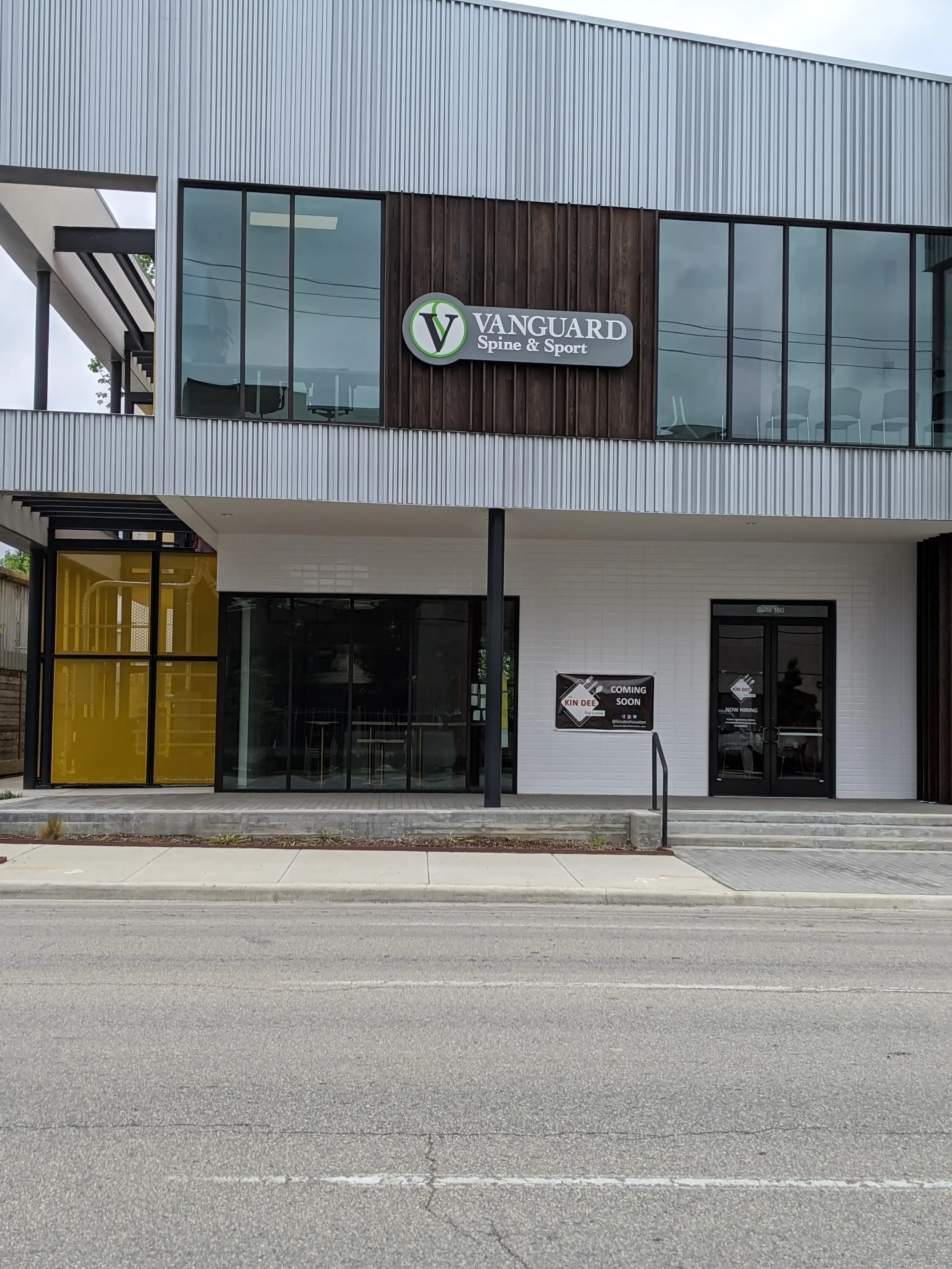 Vanguard Spine & Sport photo 3