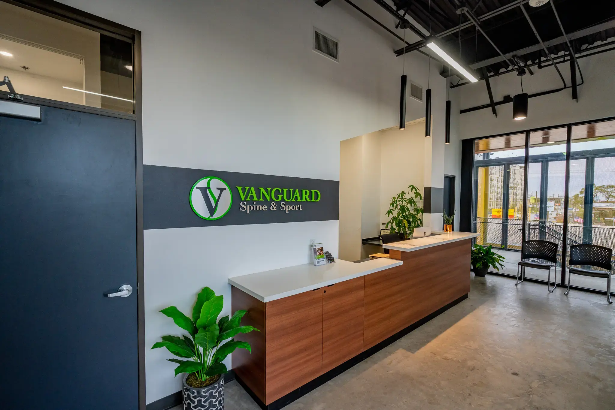 Vanguard Spine & Sport photo 2